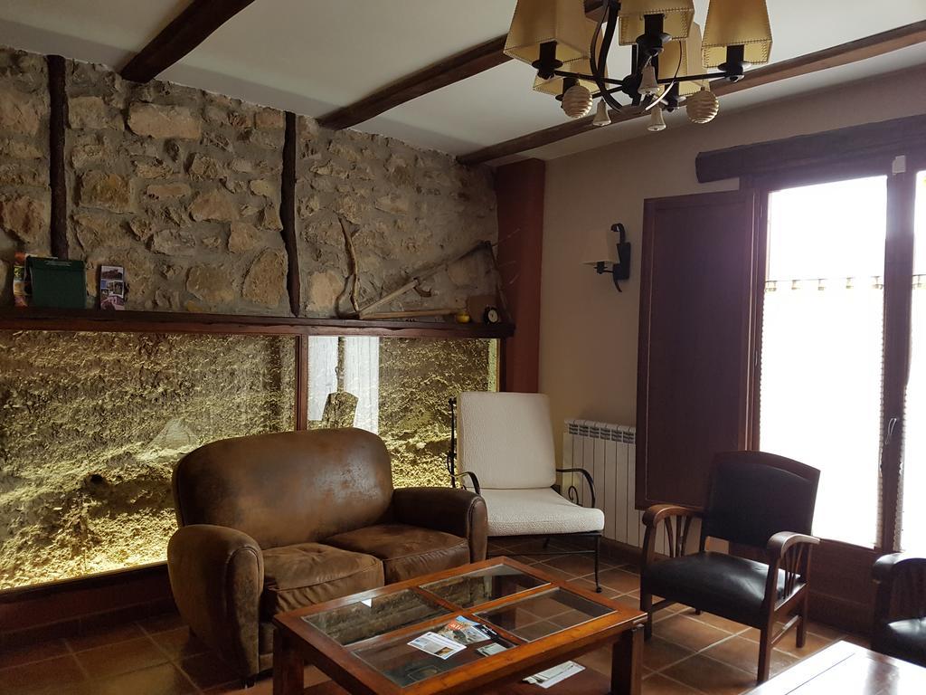Hotel Rural El Horno De Aliaga ภายนอก รูปภาพ